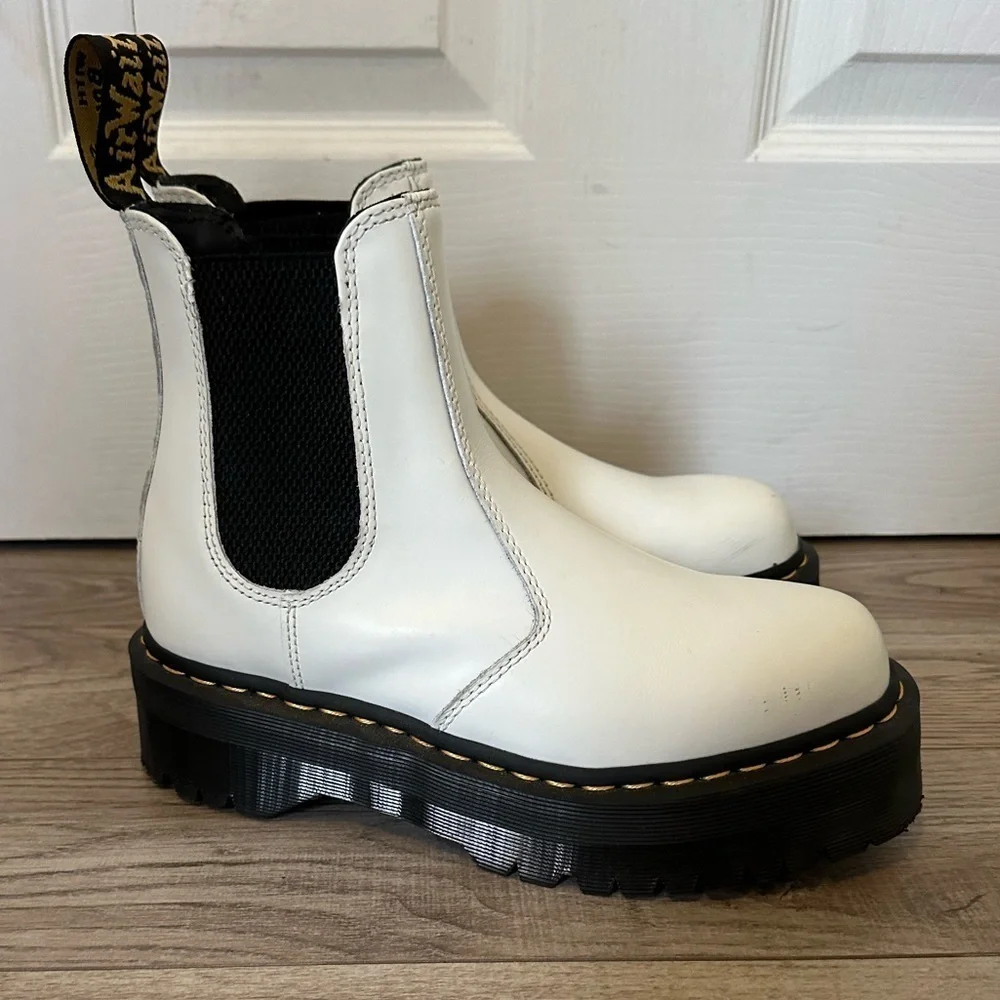 Dr Martens 2976 Quad Leather Chelsea Boots White Leather